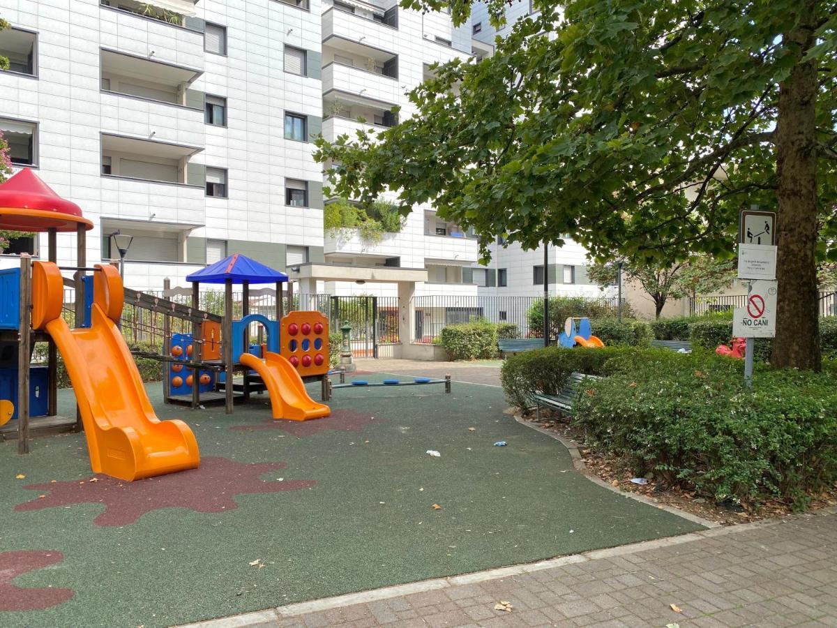 Appartamento Sulla Metro 3 Gialla Maciachini ミラノ エクステリア 写真