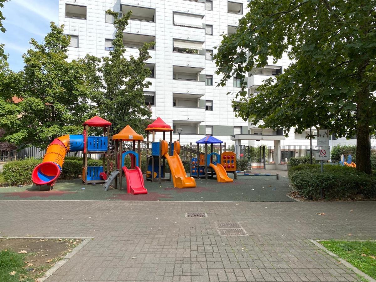 Appartamento Sulla Metro 3 Gialla Maciachini ミラノ エクステリア 写真