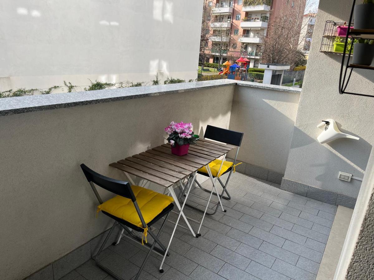 Appartamento Sulla Metro 3 Gialla Maciachini ミラノ エクステリア 写真